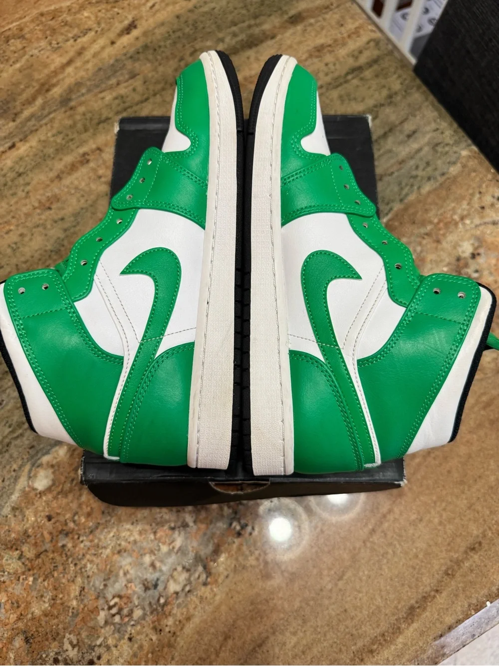 Jordan 1 Mid Lucky Green. Size 9M/10.5W. Pre-owned. Excellent Condition